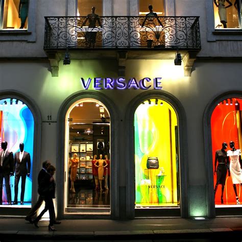 versace boutique via montenapoleone|versace milano menu.